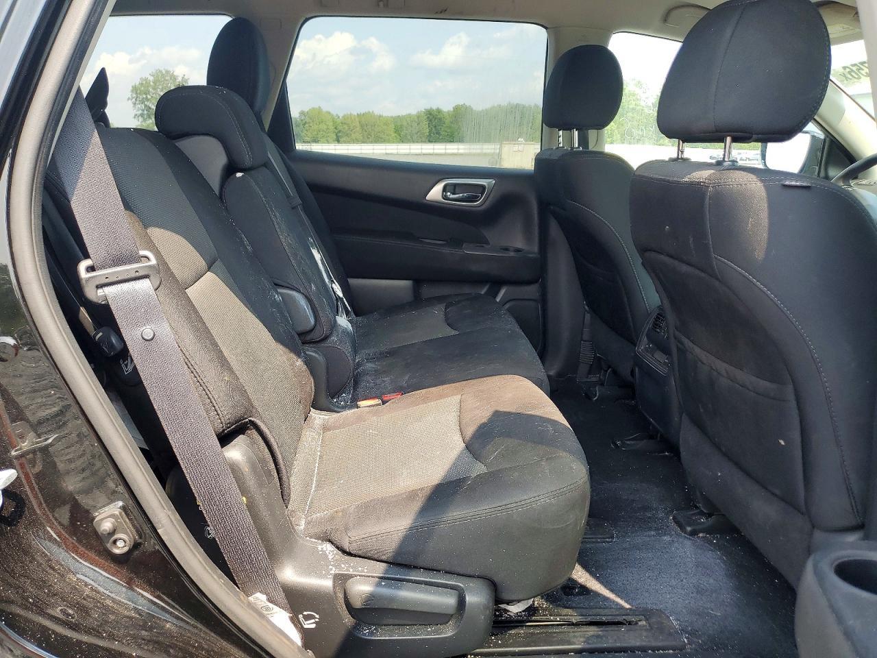 2017 Nissan Pathfinder S - zdjęcie 11