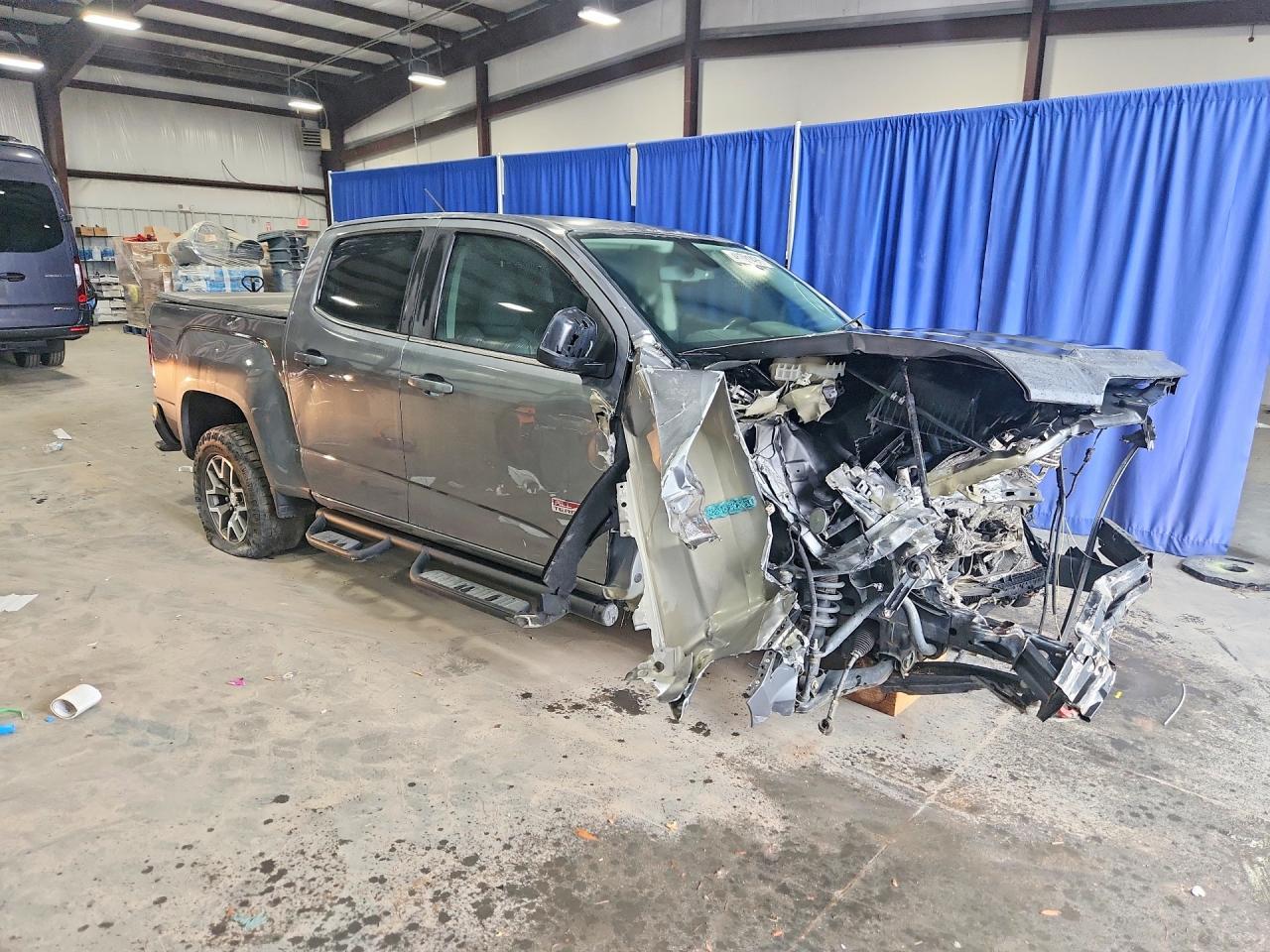 2019 GMC Canyon All Terrain - zdjęcie 4