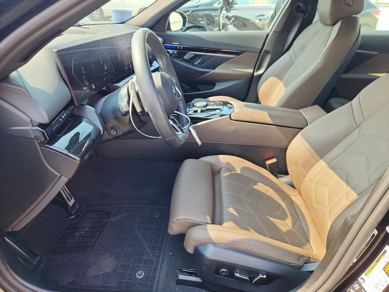 2025 BMW Seria 5 530i - zdjęcie 7