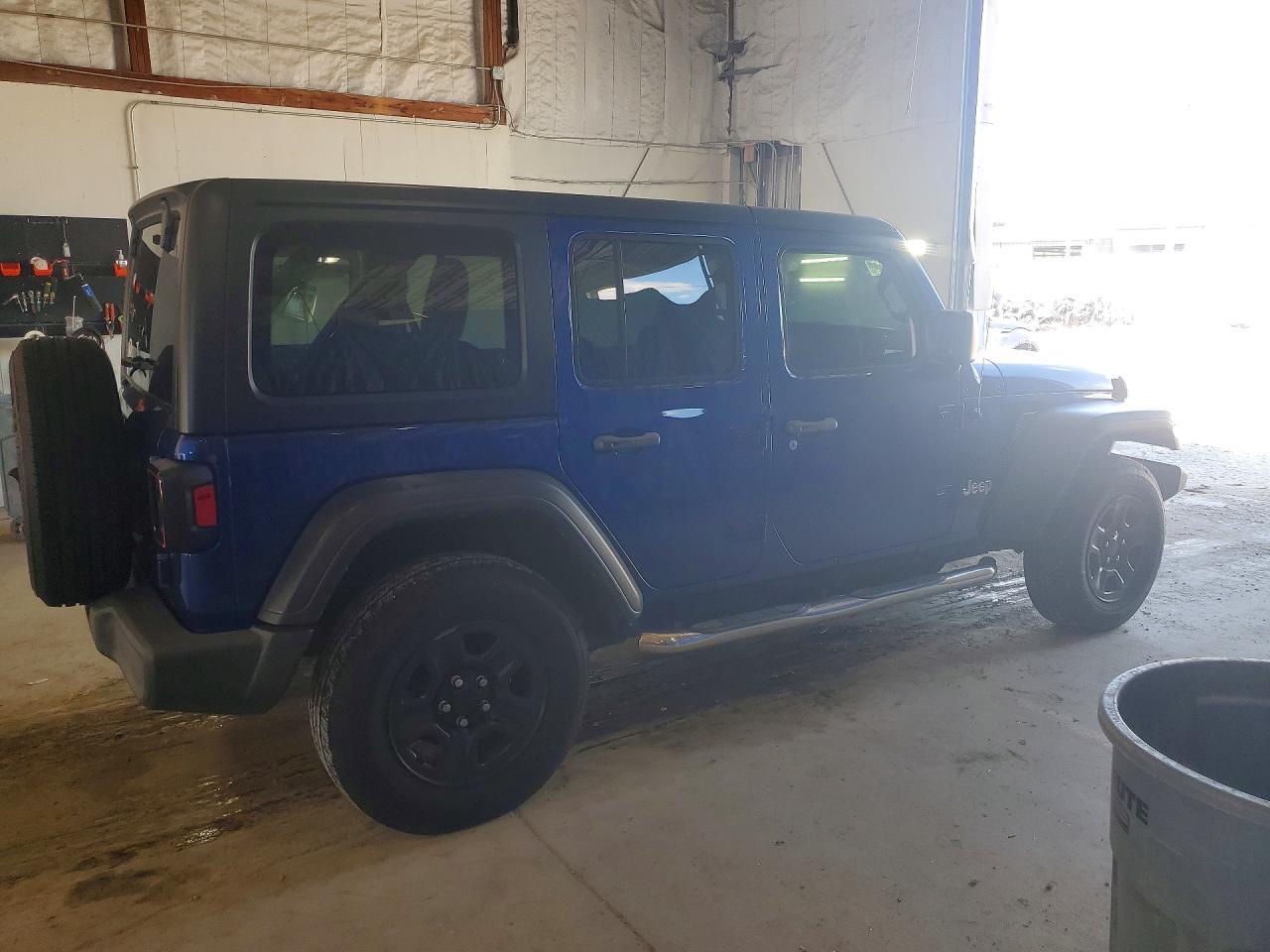 2018 Jeep Wrangler Unlimited Sport - zdjęcie 3