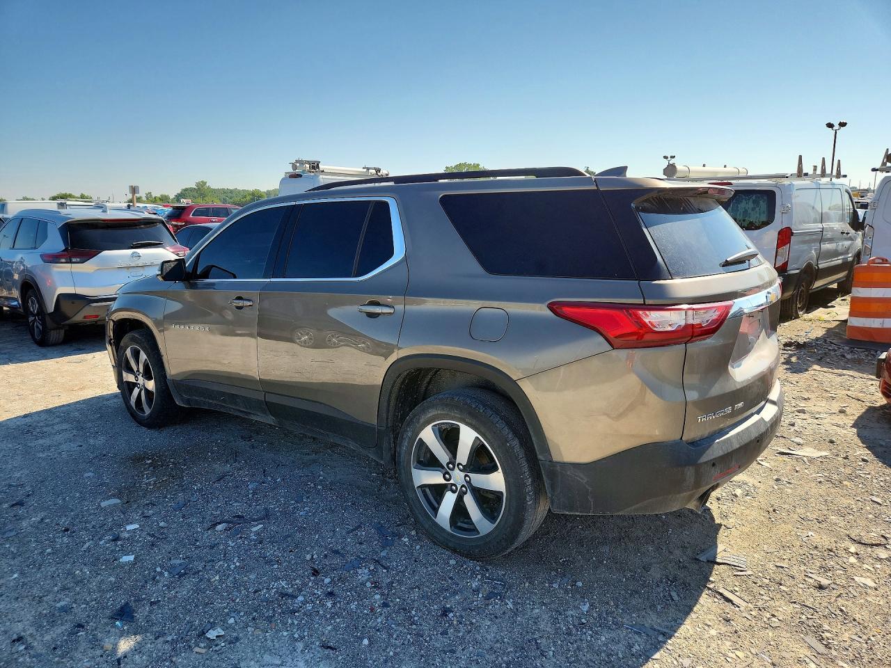 2020 Chevrolet Traverse Lt - zdjęcie 2