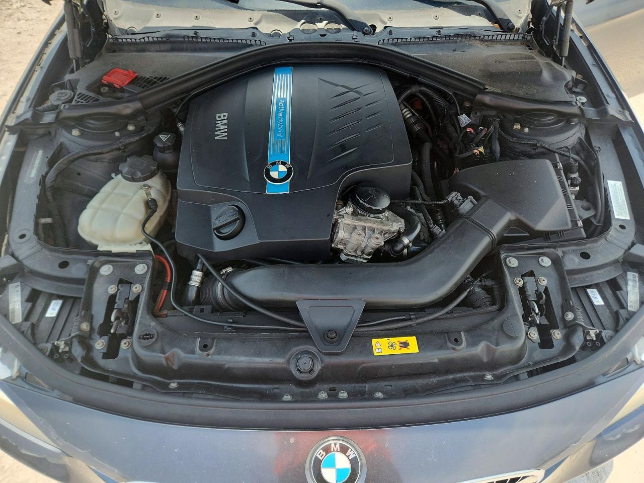 2013 BMW Activehybrid 3 - zdjęcie 11