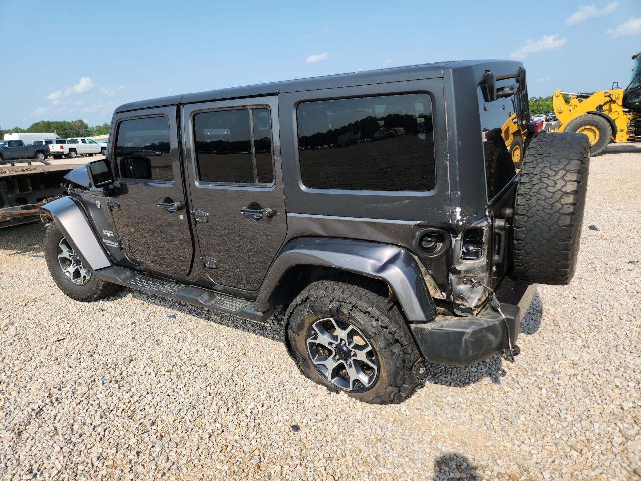 2017 Jeep Wrangler Unlimited Sahara - zdjęcie 2