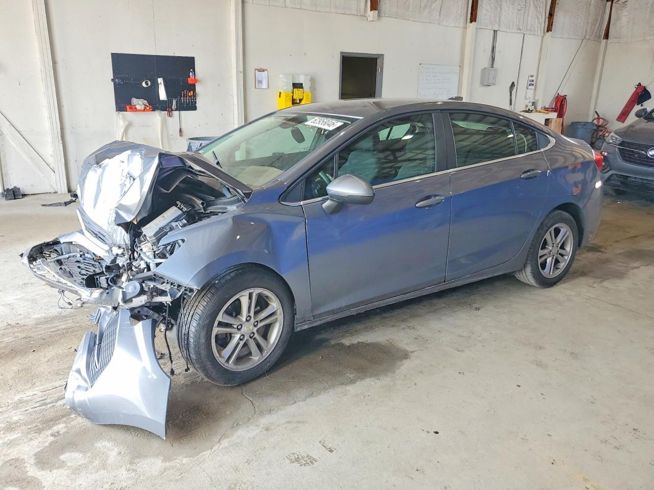 2018 Chevrolet Cruze Lt - zdjęcie główne