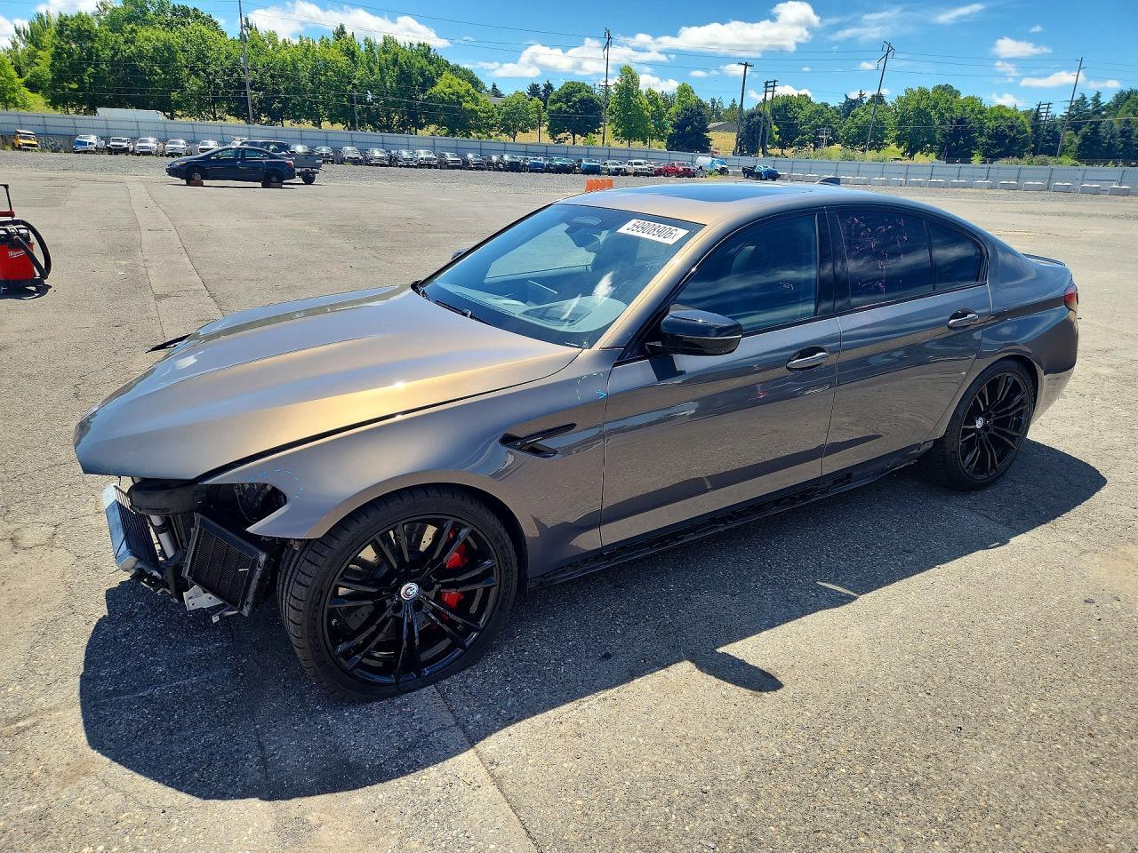 2022 BMW M5 - zdjęcie główne