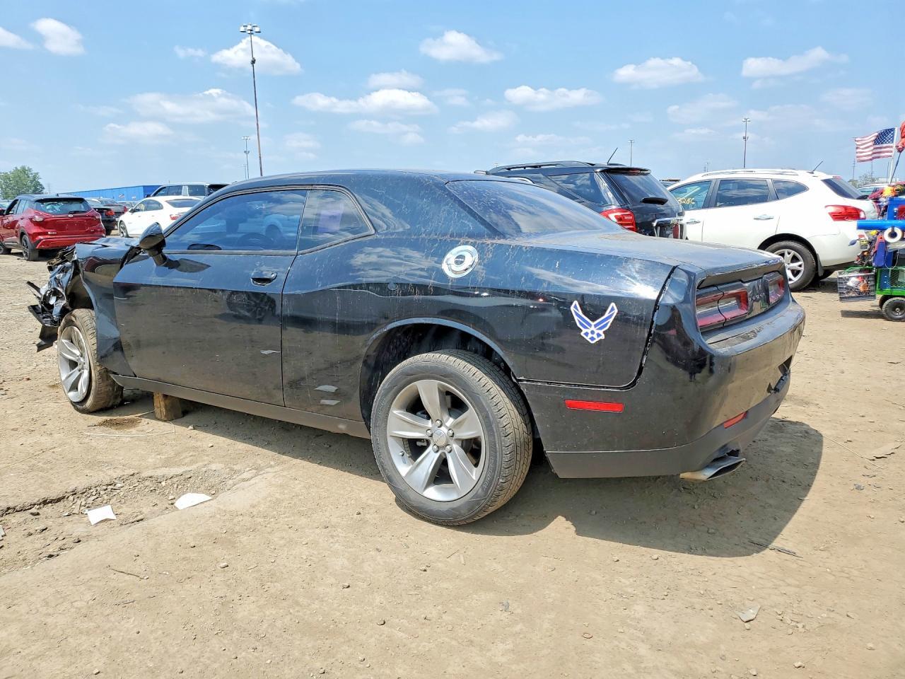 2015 Dodge Challenger Sxt - zdjęcie 2