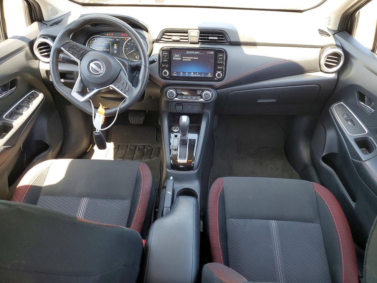 2025 Nissan Versa Sr - zdjęcie 8