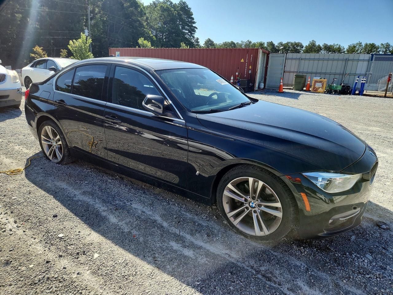 2017 BMW 330E - zdjęcie 4