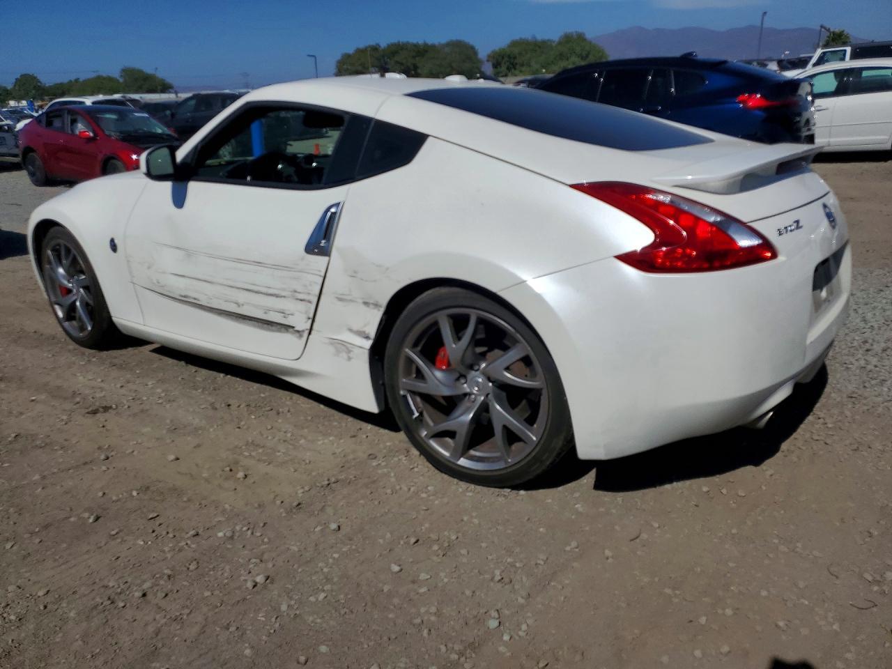 2017 Nissan 370Z Base - zdjęcie 2