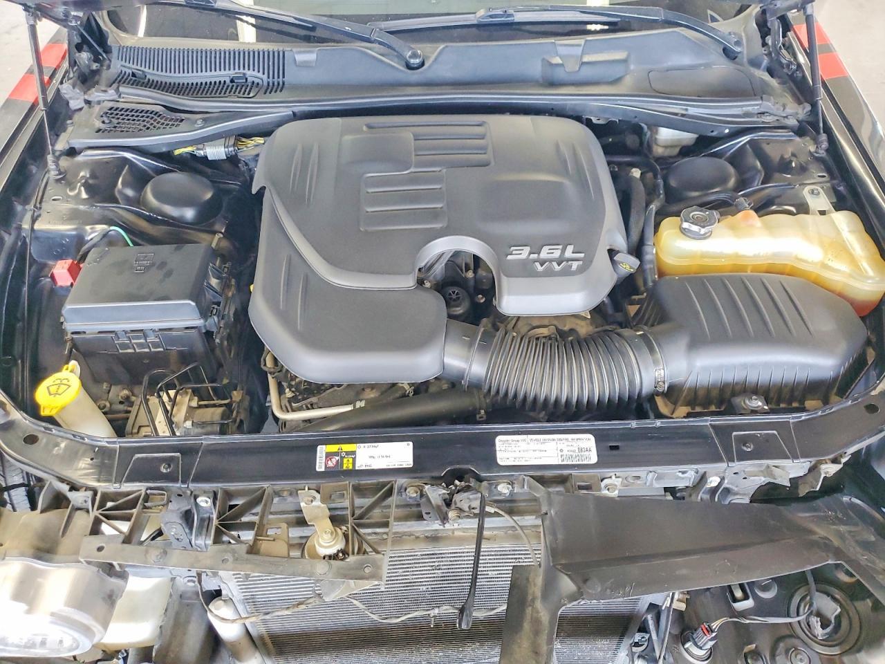 2014 Dodge Challenger Sxt - zdjęcie 11