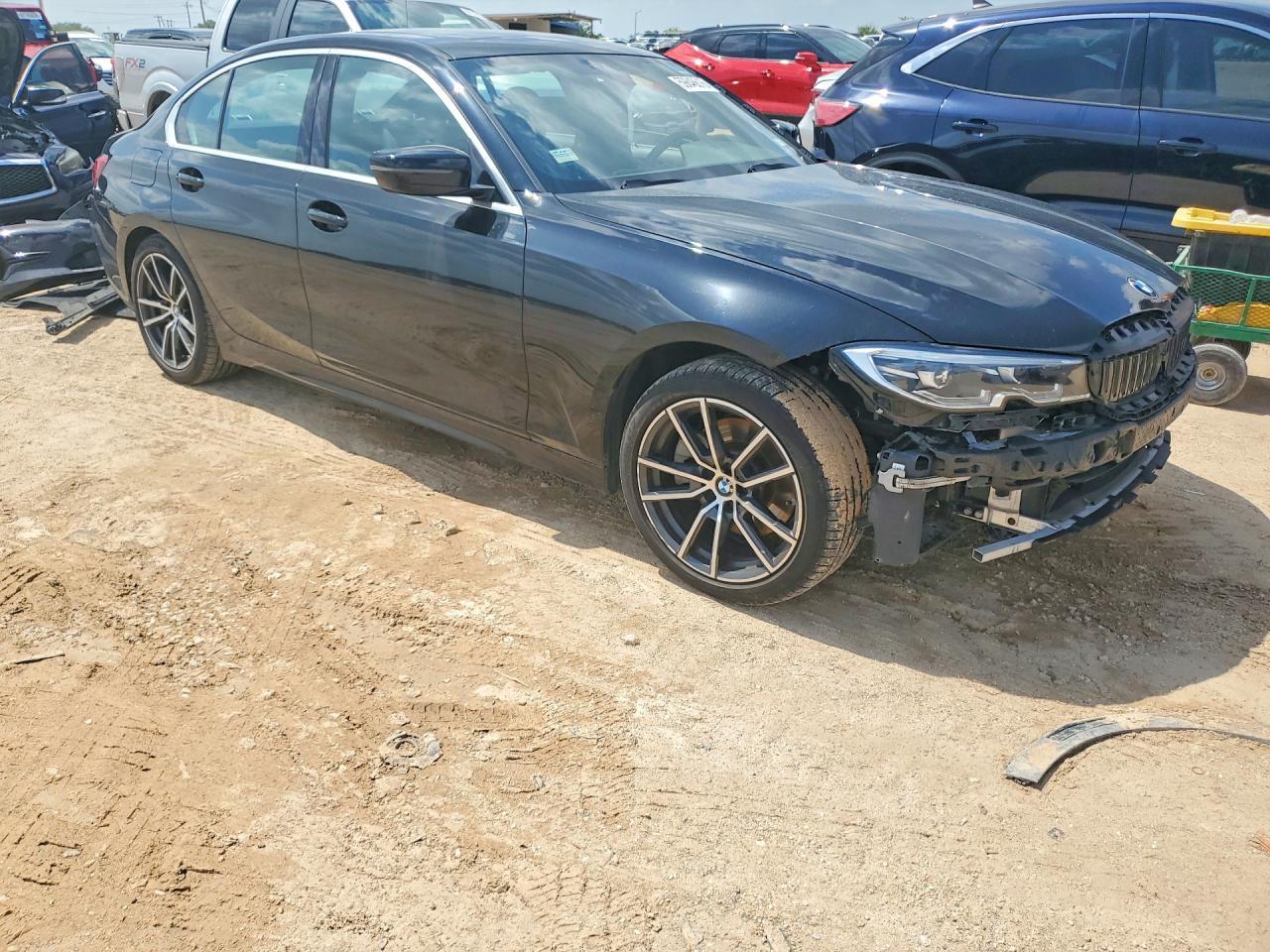 2020 BMW 330I - zdjęcie 4