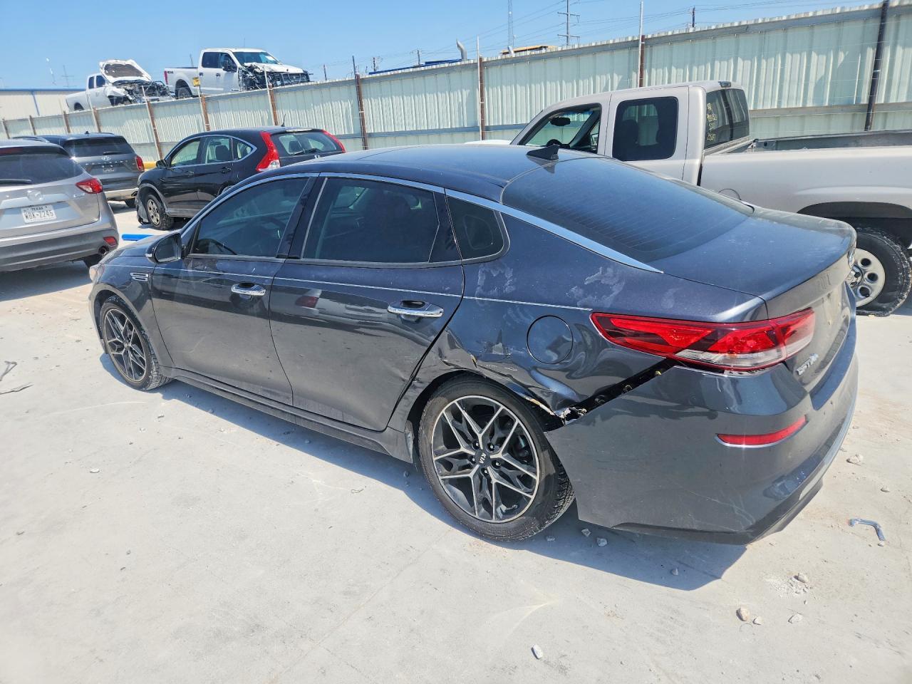 2020 Kia Optima Special Edition - zdjęcie 2