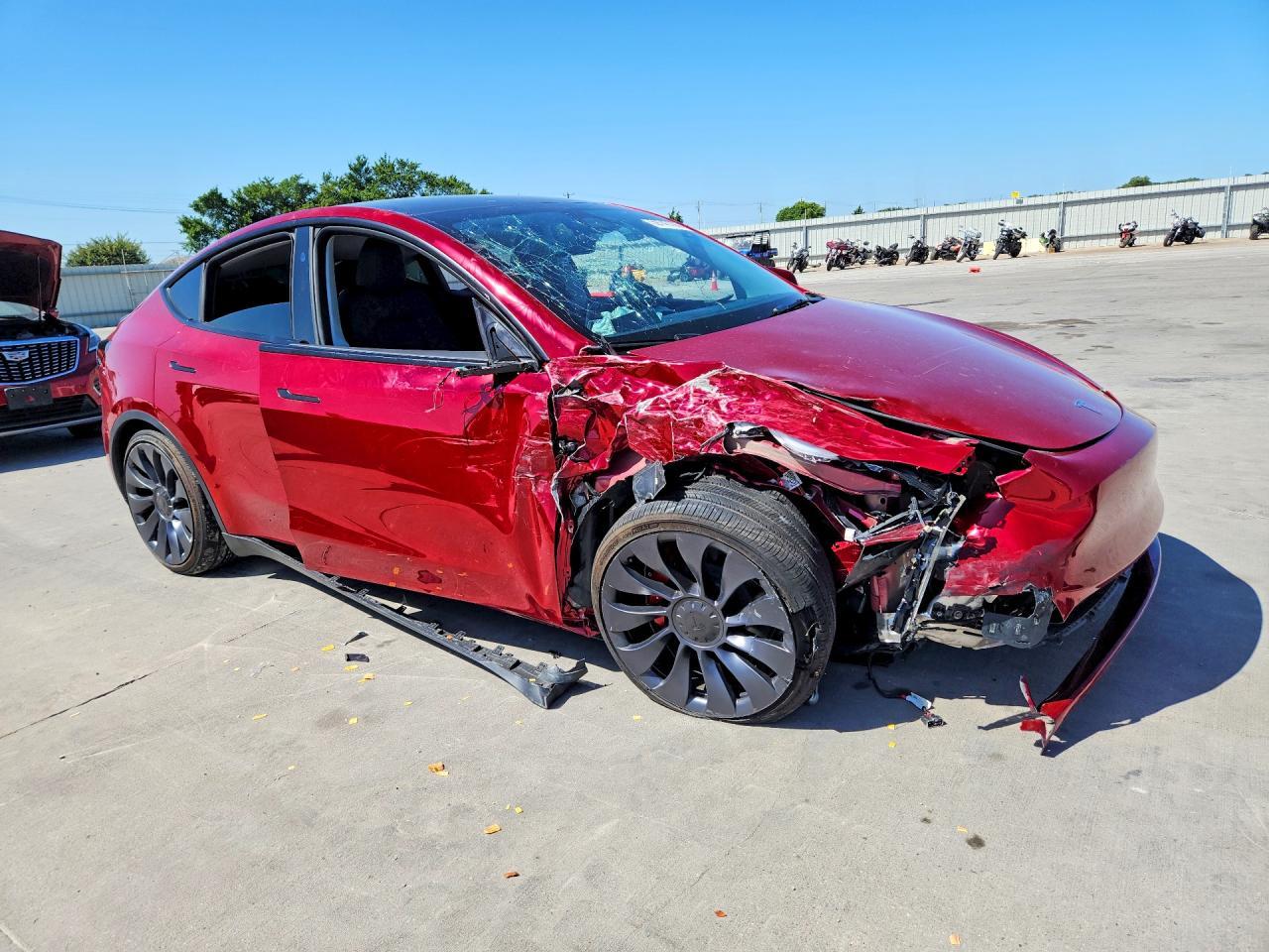 2025 Tesla Model Y - zdjęcie 4