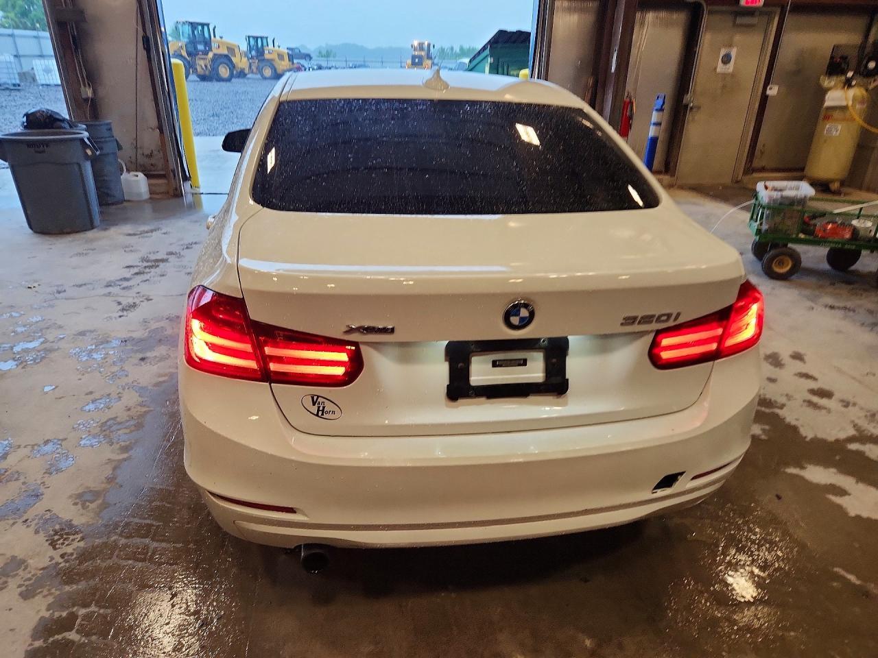2015 BMW 320 I xDrive - zdjęcie 6