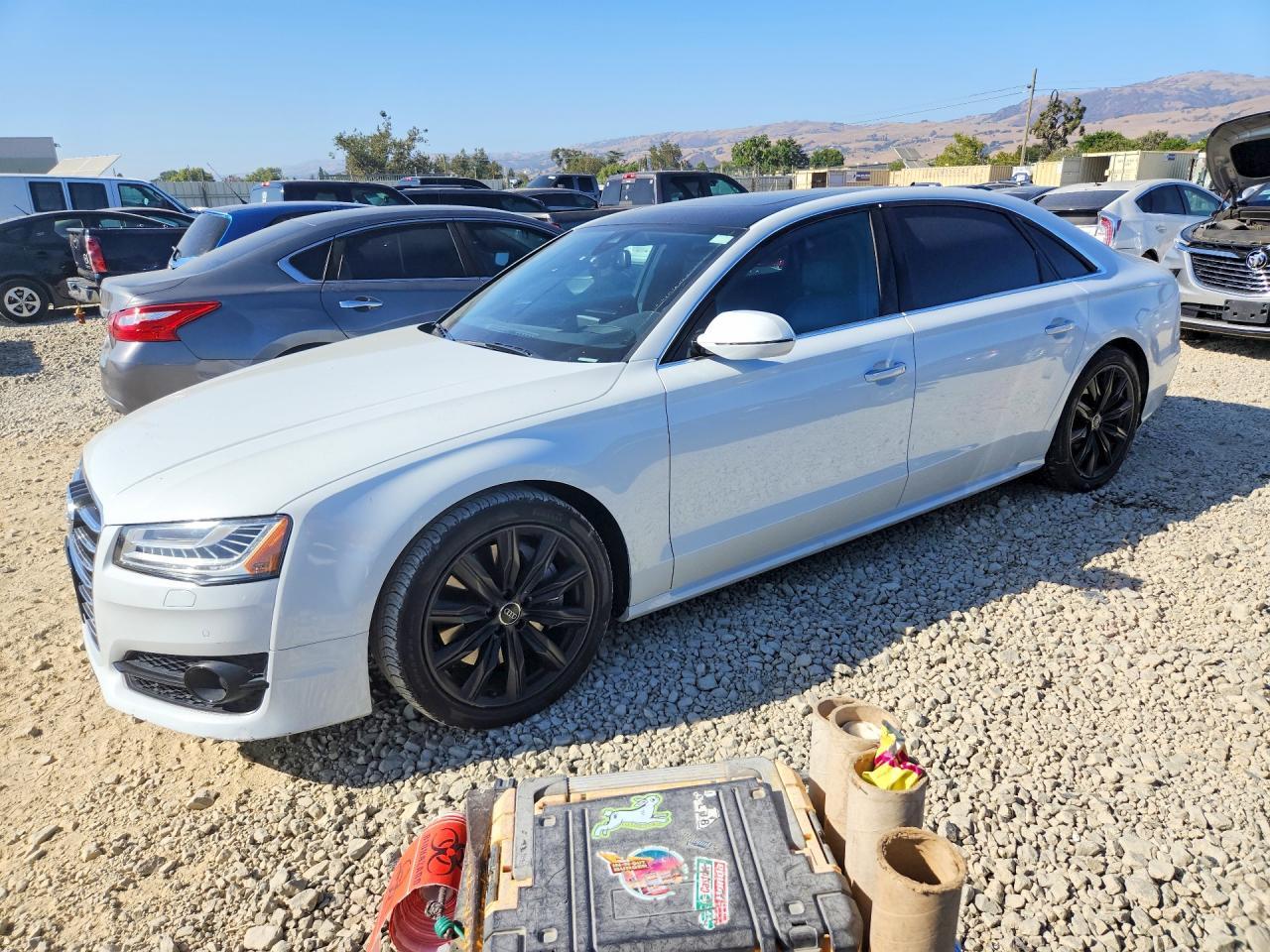2017 Audi A8 L Quattro - zdjęcie główne