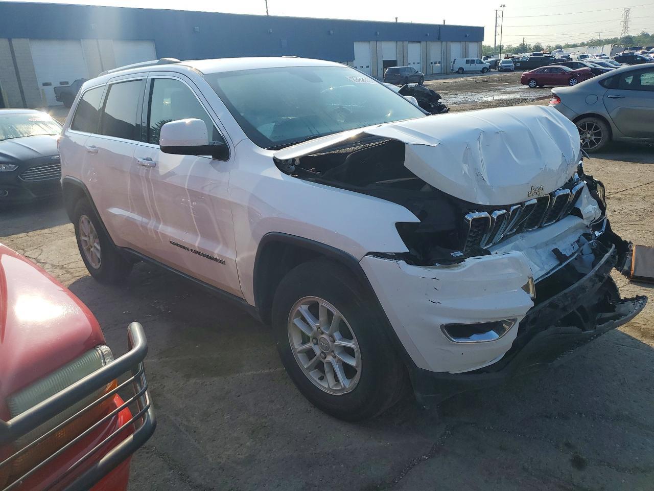 2019 Jeep Grand Cherokee Laredo - zdjęcie 4