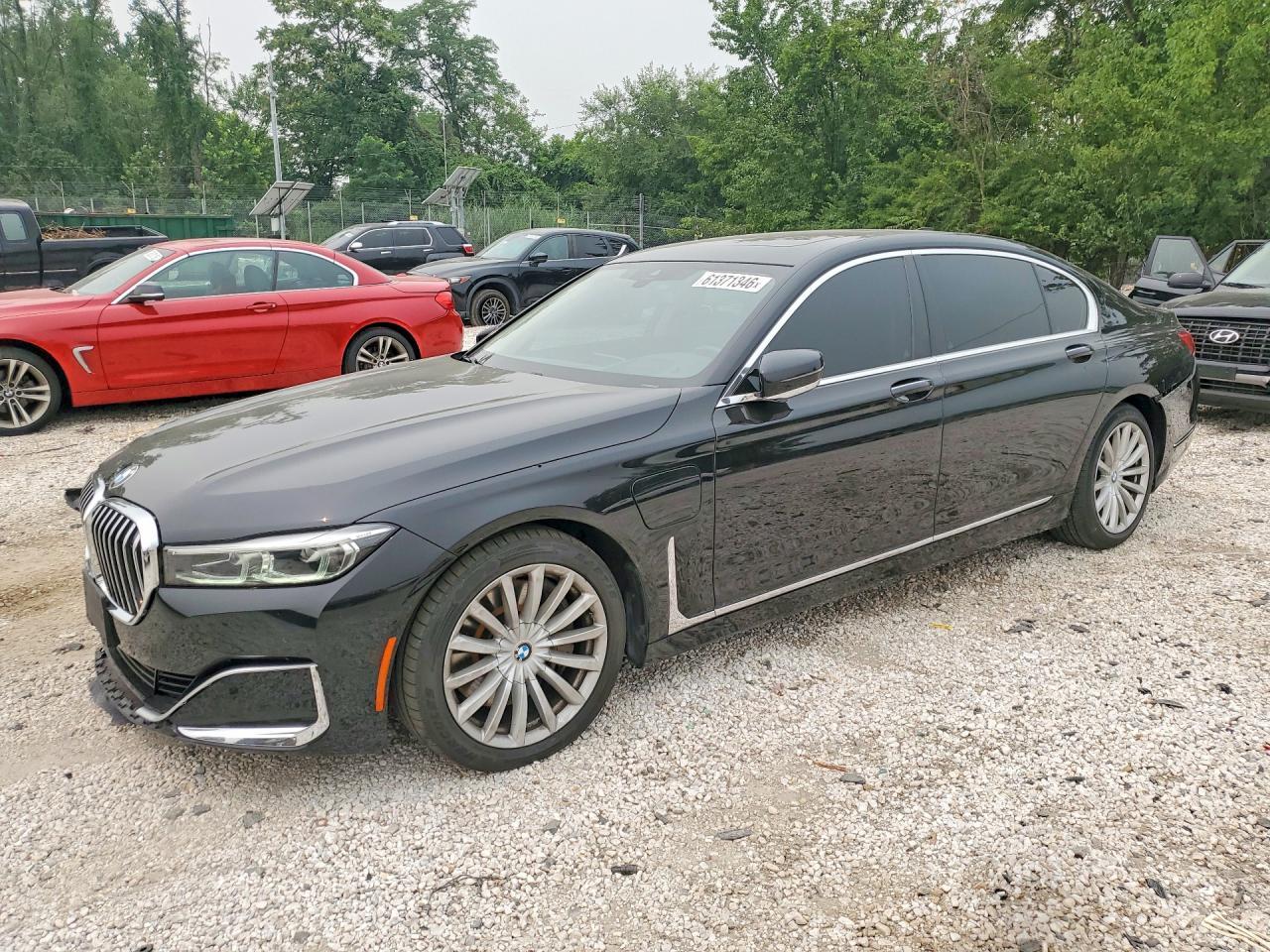2020 BMW Seria 7 745e - zdjęcie główne