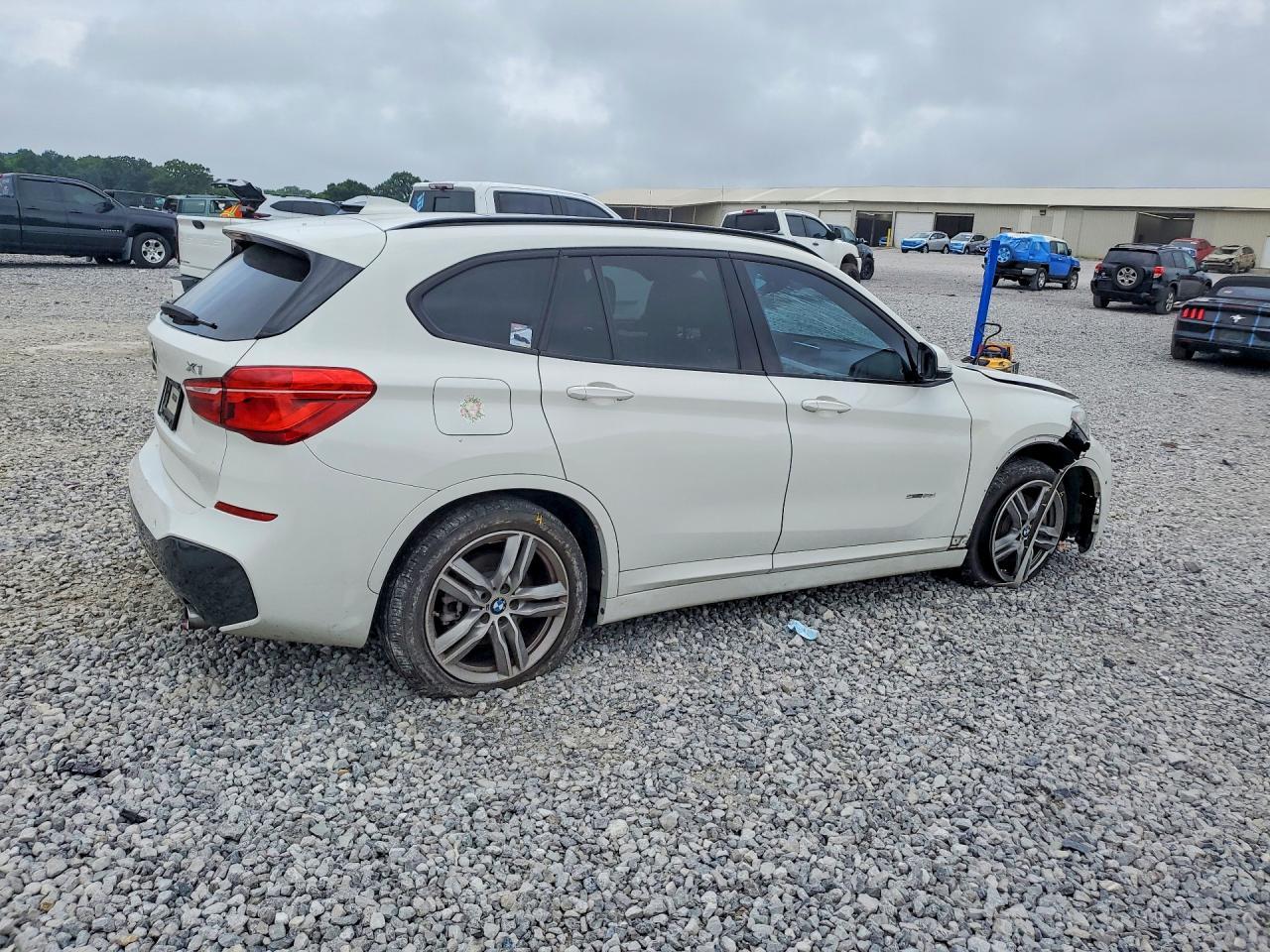 2017 BMW X1 Sdrive28I - zdjęcie 3