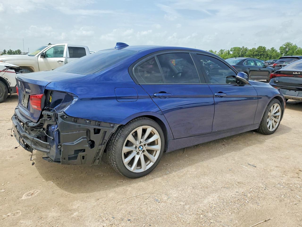 2018 BMW 320 I - zdjęcie 3