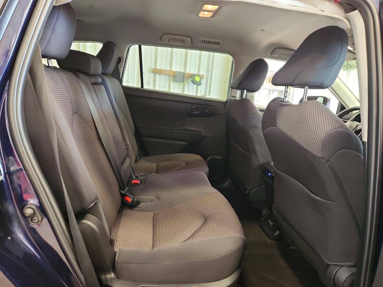 2023 Toyota Highlander Hybrid Le - zdjęcie 11