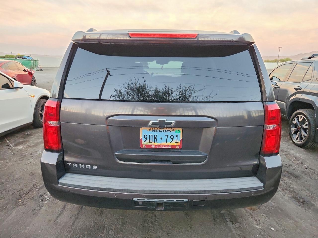 2017 Chev Tahoe C150 - zdjęcie 6
