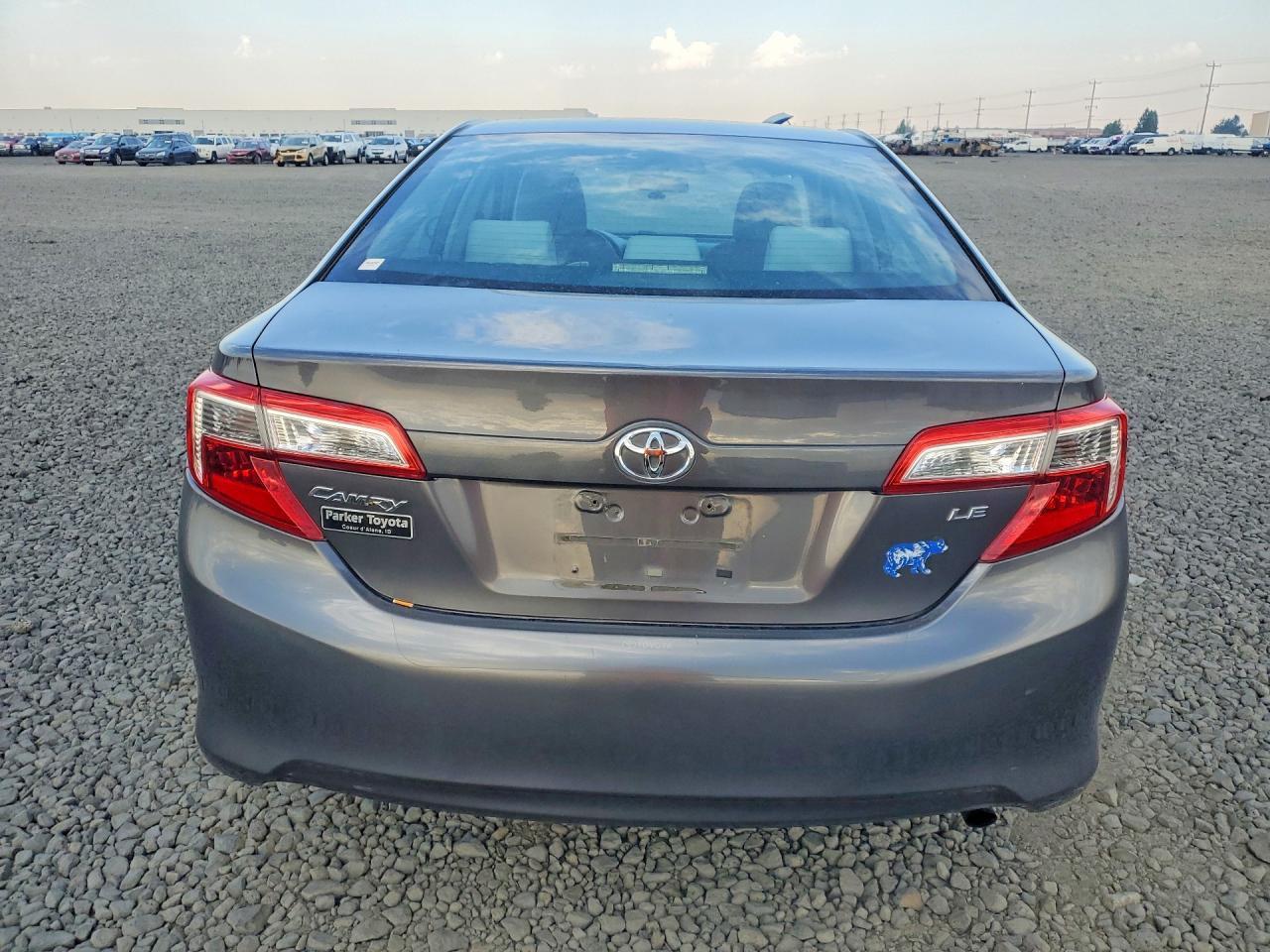 2013 Toyota Camry Le - zdjęcie 6