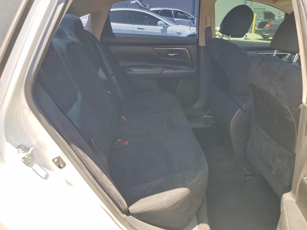 2015 Nissan Altima 2.5 S - zdjęcie 10