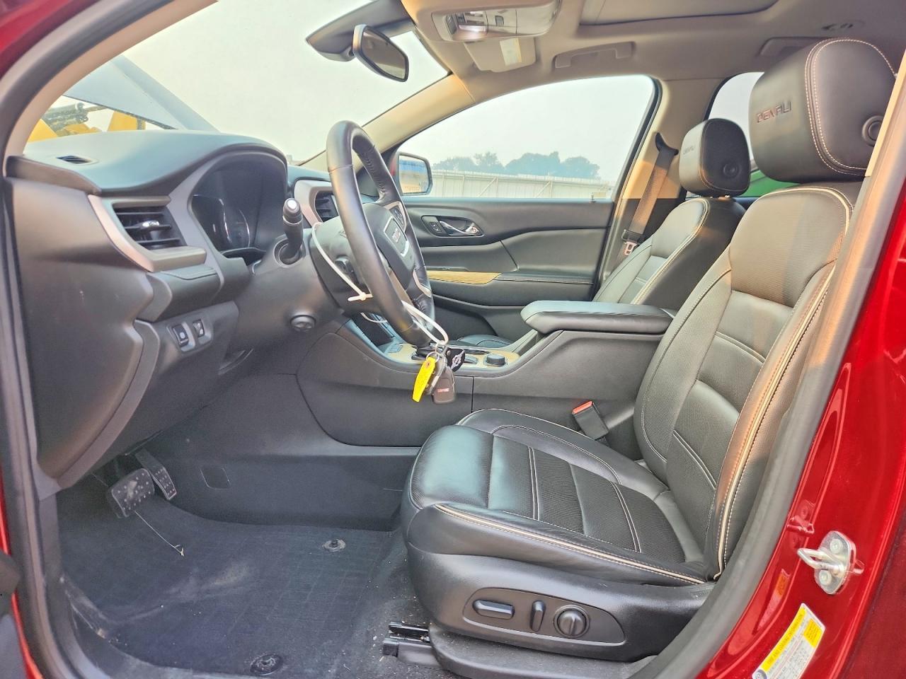 2017 GMC Acadia Denali - zdjęcie 7
