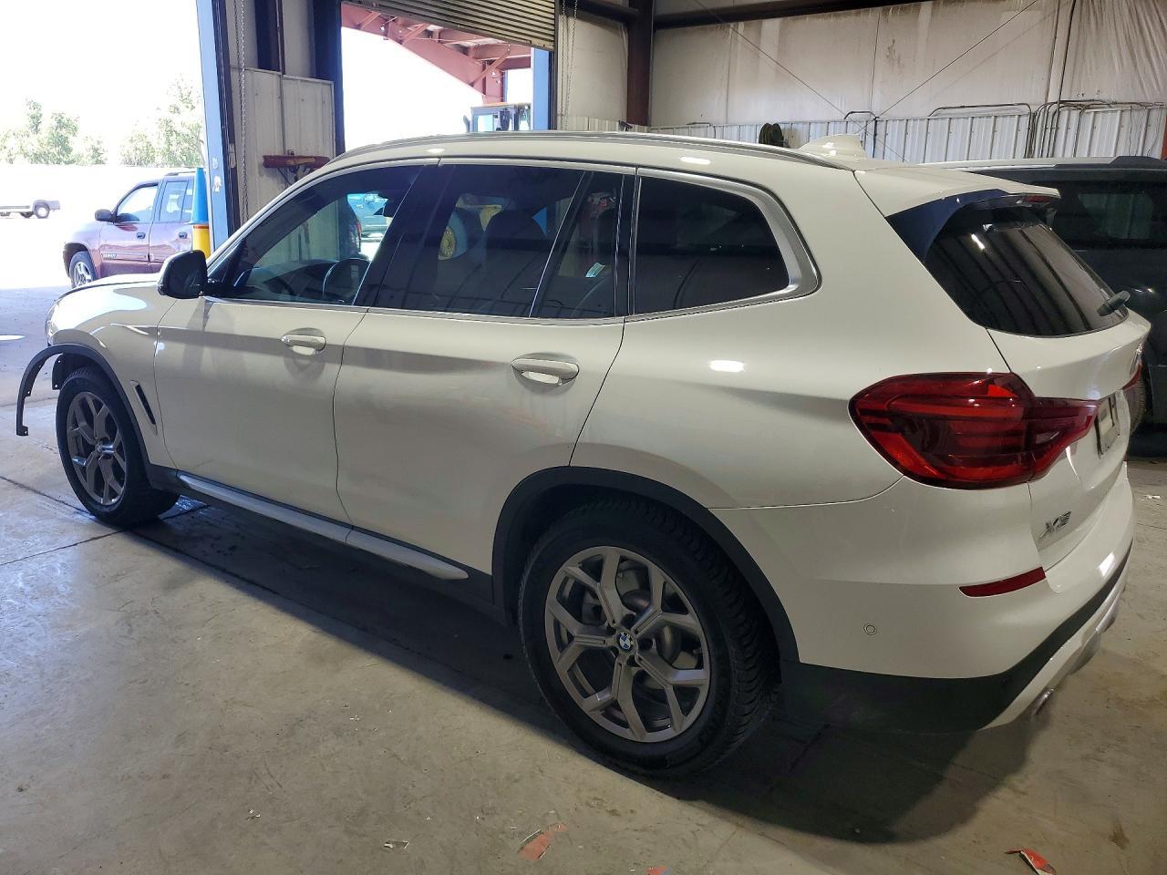 2020 BMW X3 xDrive30I - zdjęcie 2