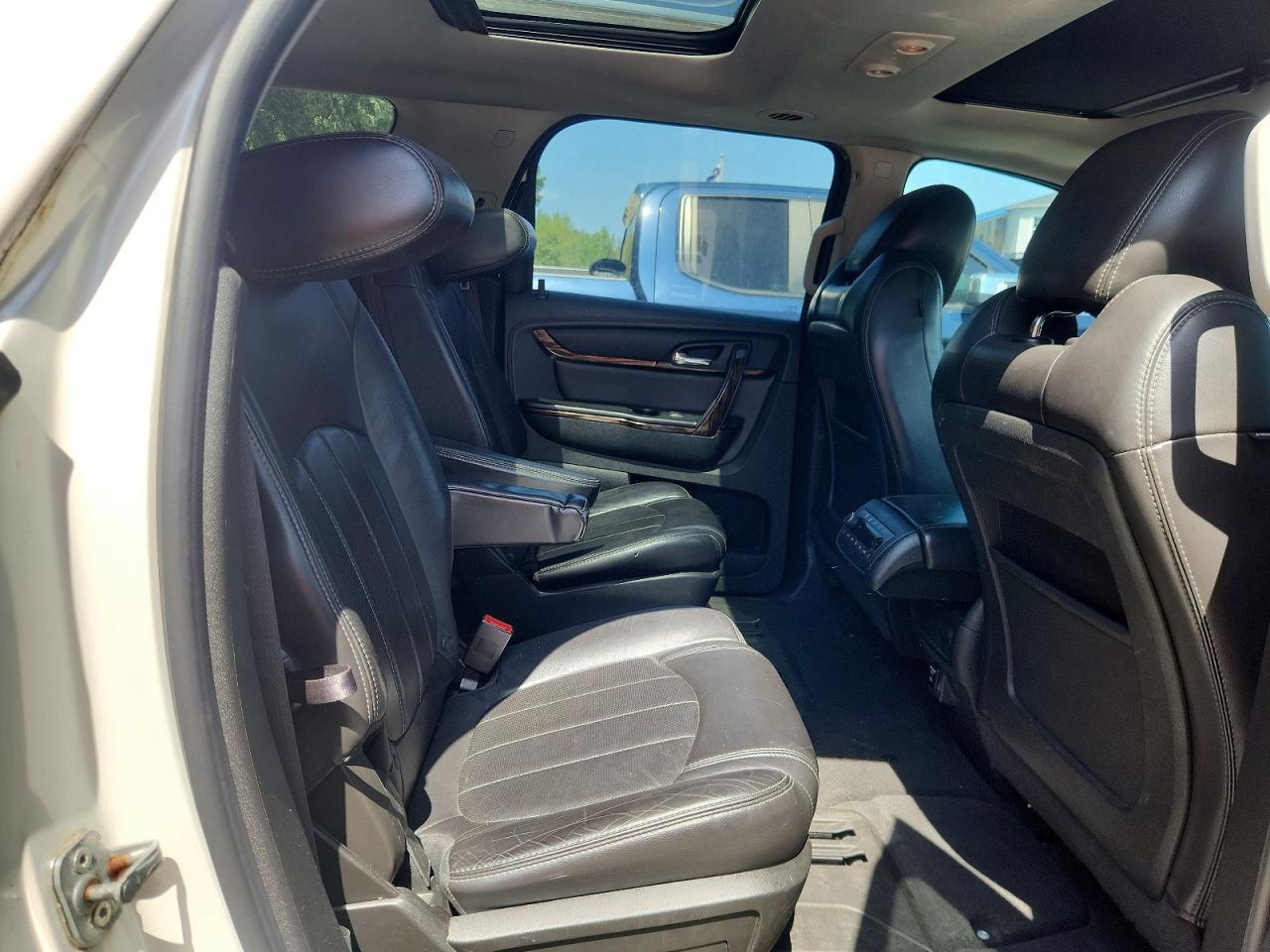 2014 GMC Acadia Denali - zdjęcie 11