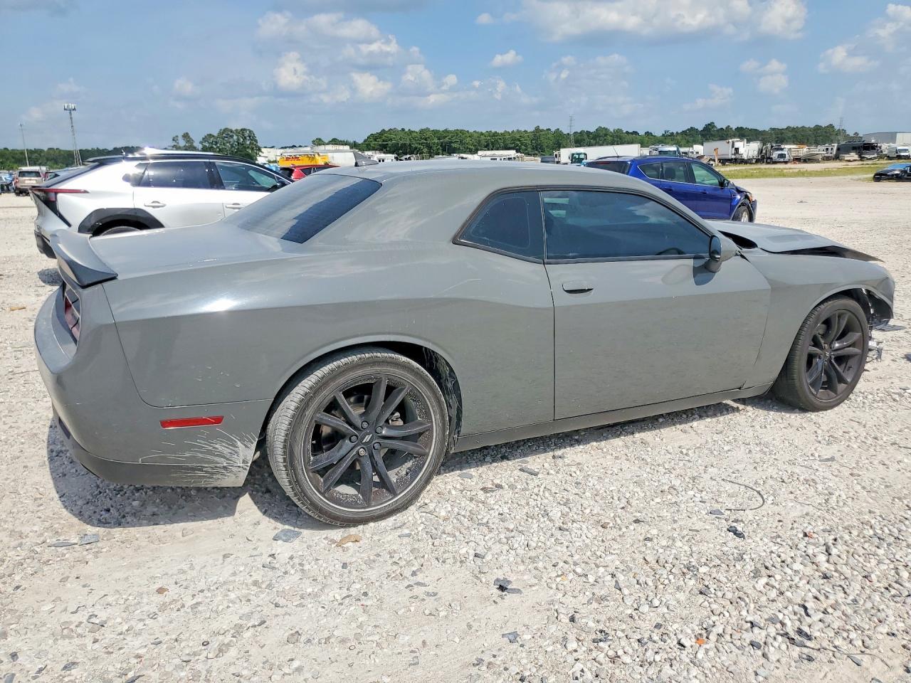 2017 Dodge Challenger Sxt - zdjęcie 3