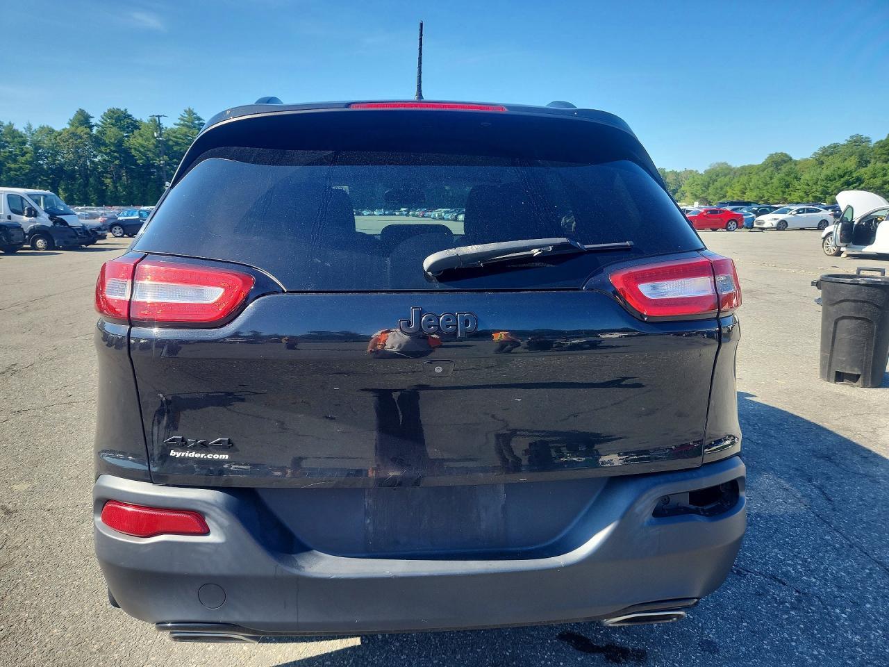 2016 Jeep Cherokee Latitude - zdjęcie 11