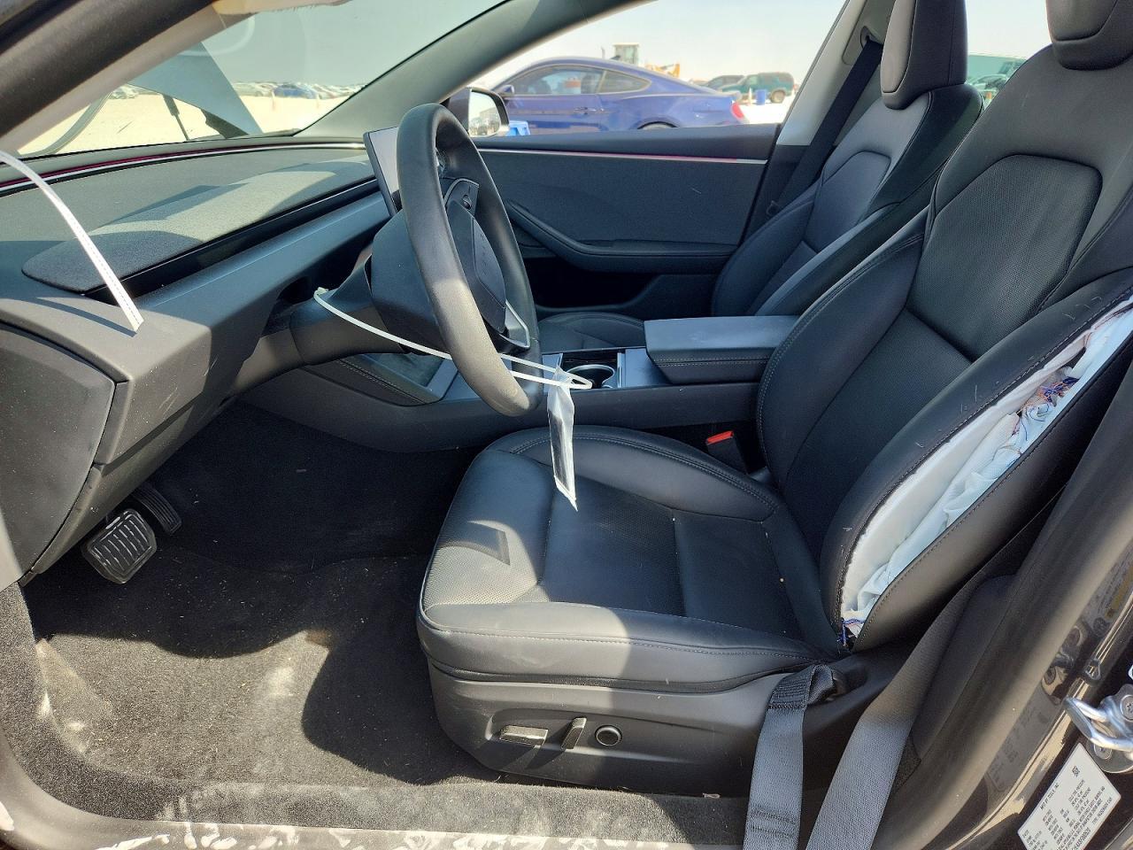 2025 Tesla Model 3 - zdjęcie 7