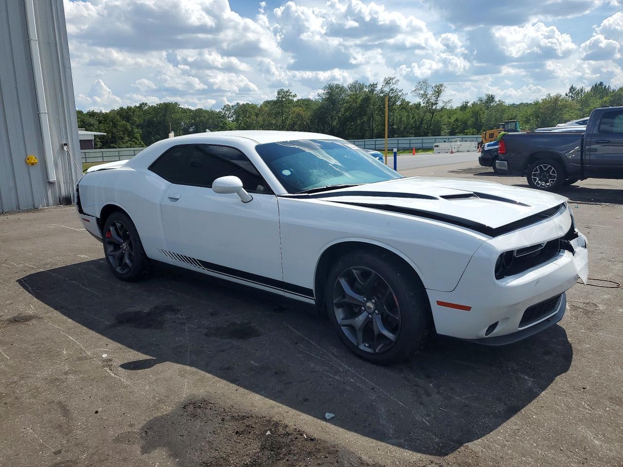 Dodge Challenger - zdjęcie 4