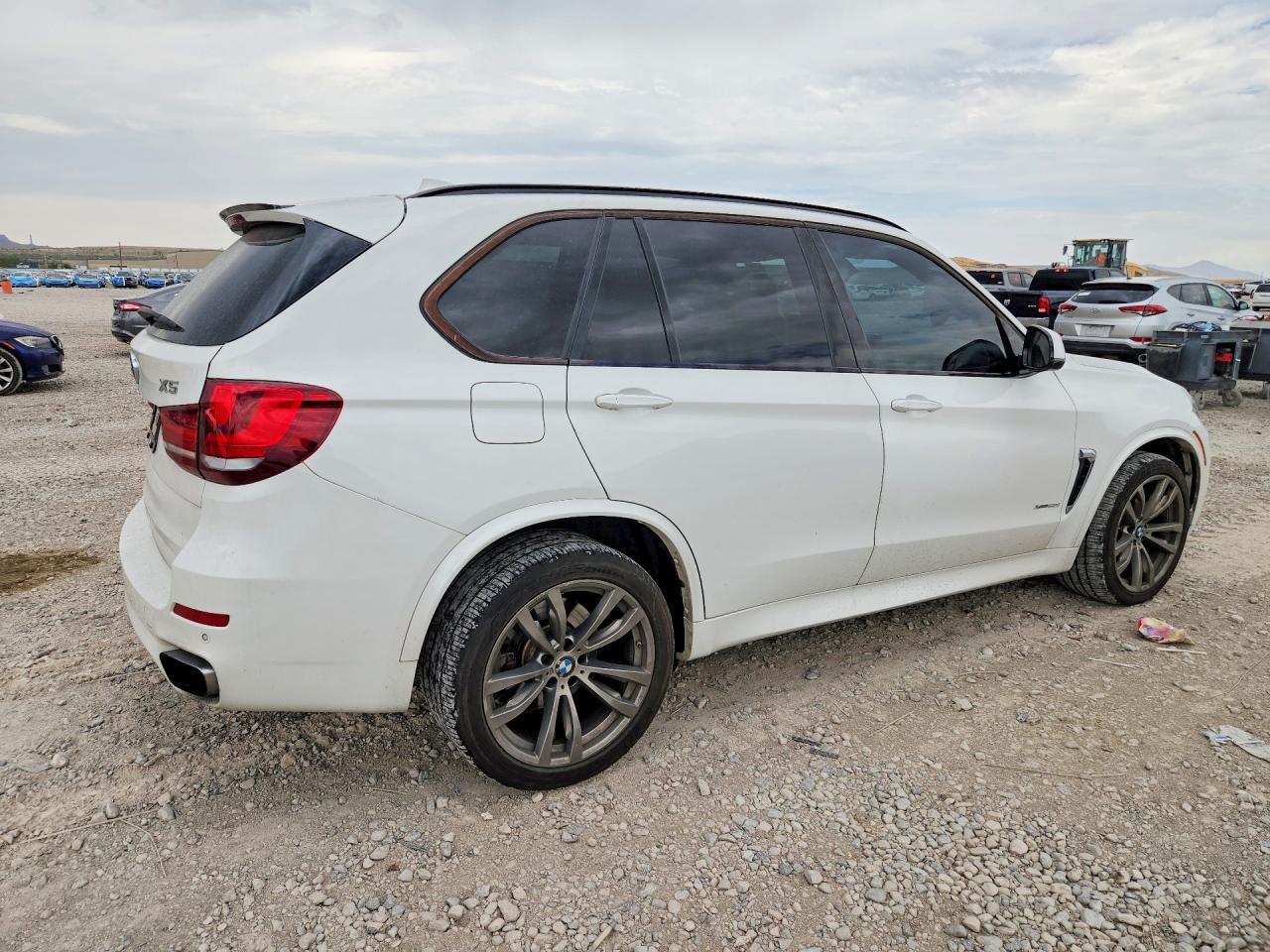2016 BMW X5 xDrive50I - zdjęcie 3