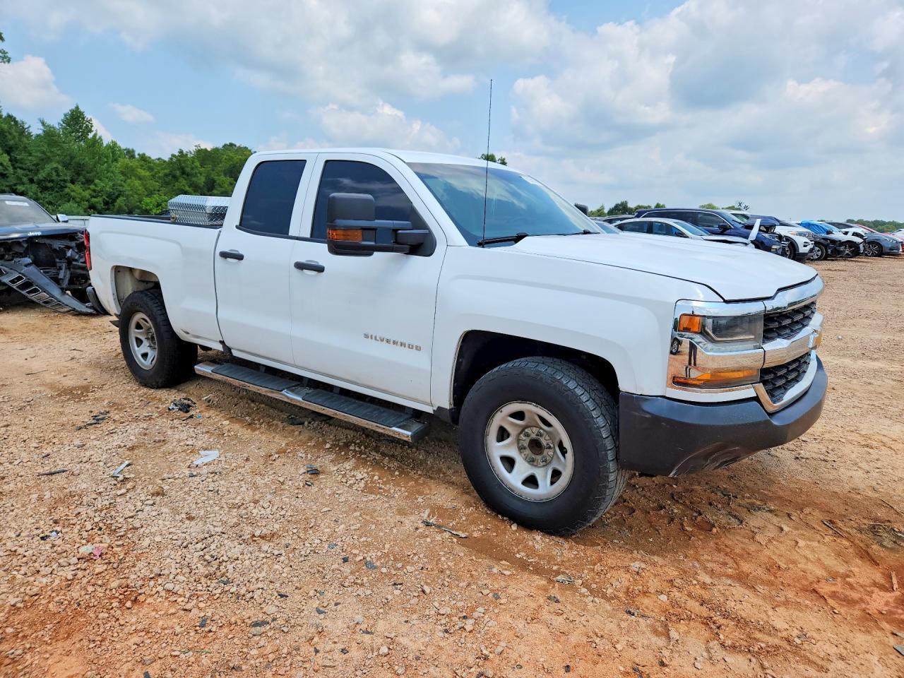 2017 Chevrolet Silverado C1500 - zdjęcie 4