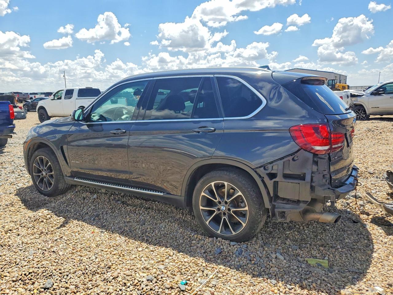 2014 BMW X5 xDrive35I - zdjęcie 2