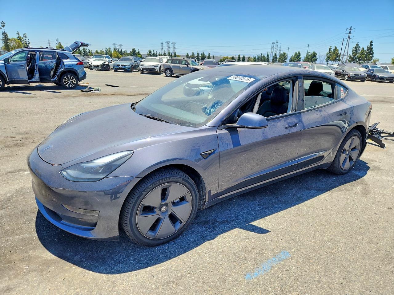2023 Tesla Model 3 - zdjęcie główne