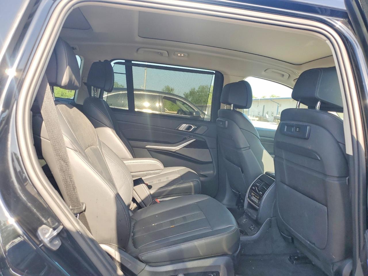 2020 BMW X7 xDrive40I - zdjęcie 11