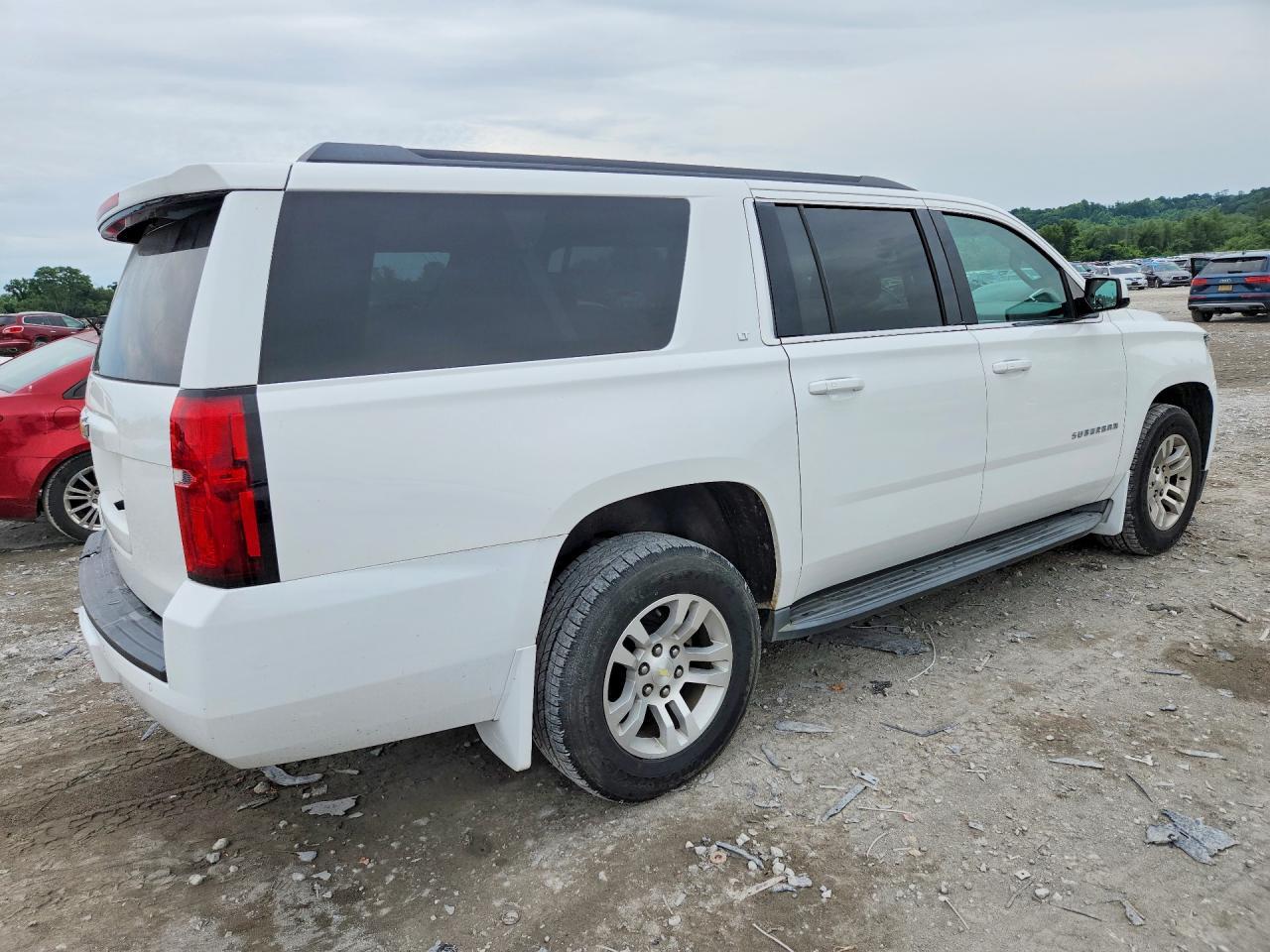 2015 Chevrolet Suburban K1500 Lt - zdjęcie 3