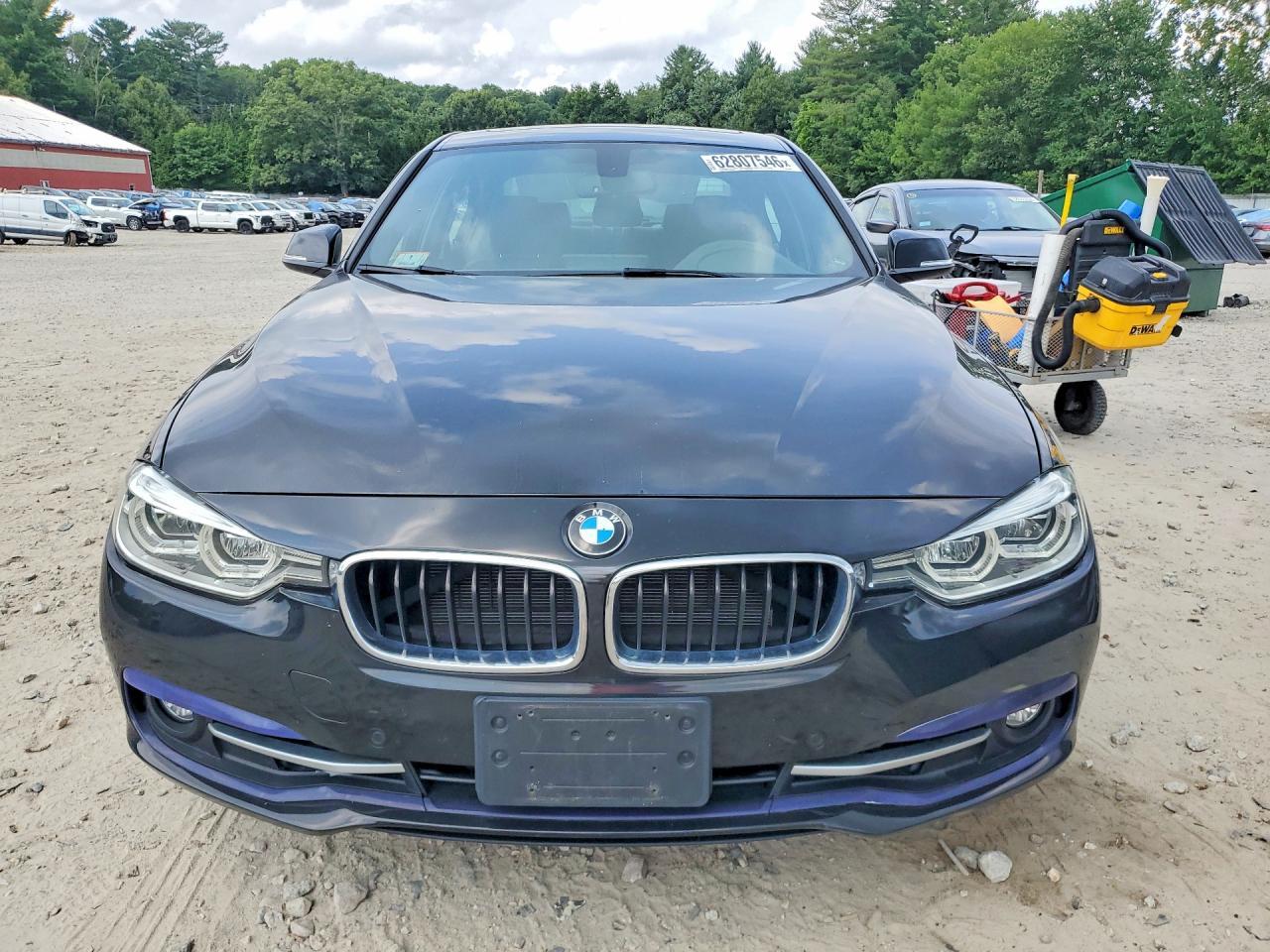 2018 BMW 330 Xi - zdjęcie 5
