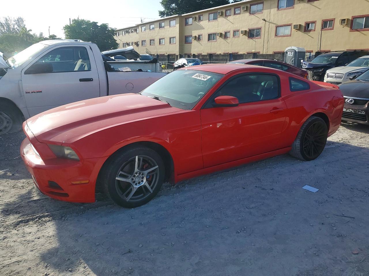 2013 Ford Mustang - zdjęcie główne