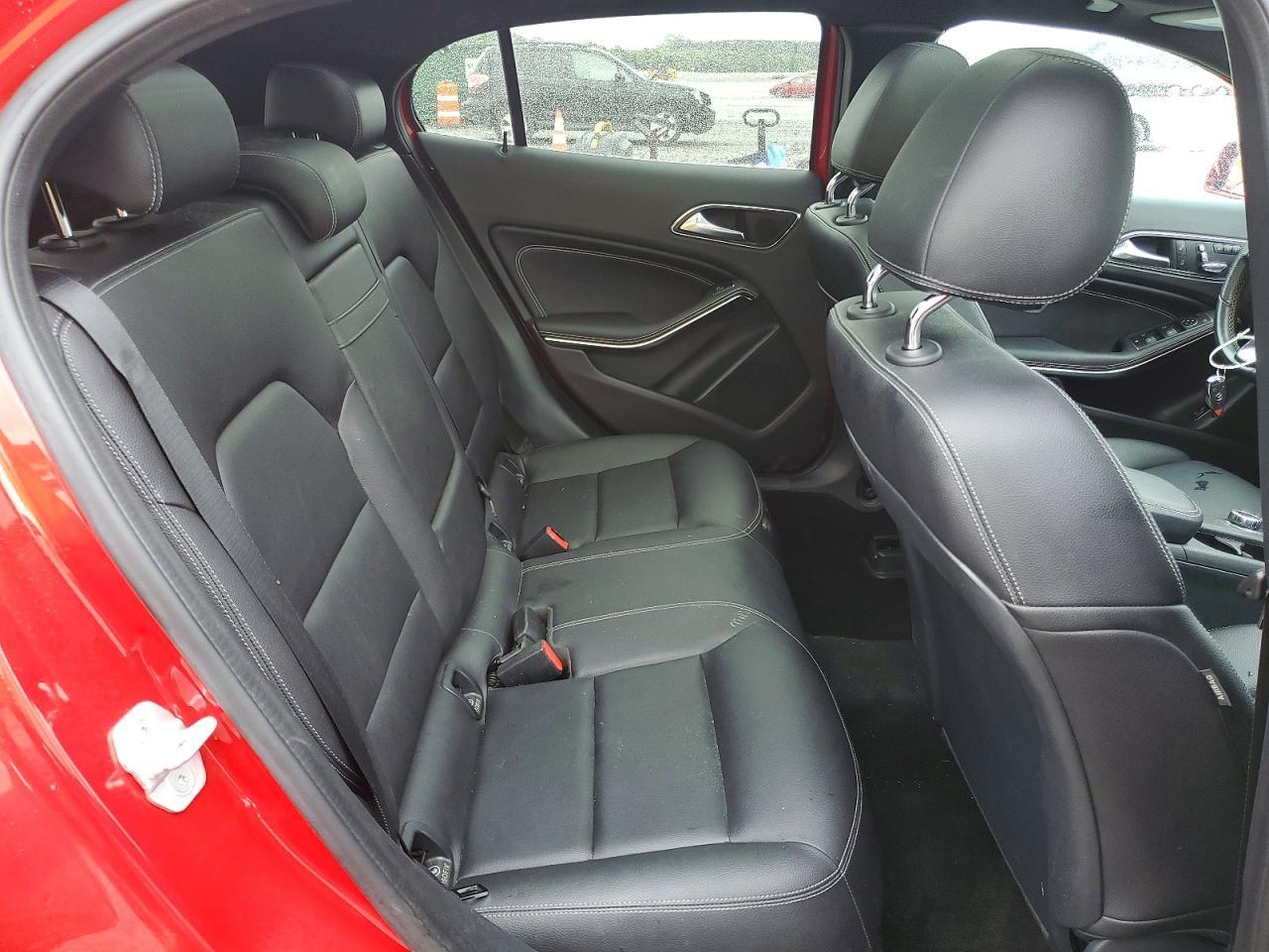 2018 Mercedes-Benz Gla 250 4Matic - zdjęcie 11