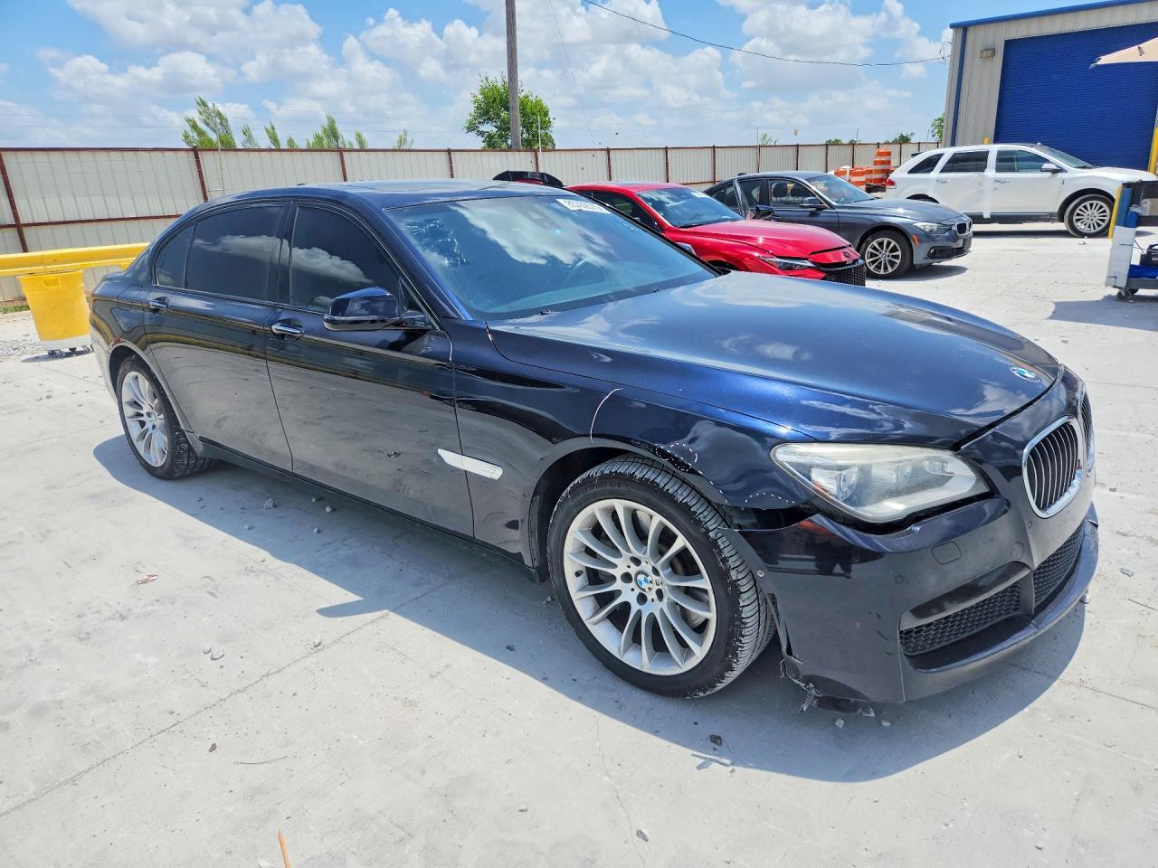 2014 BMW 750 Li - zdjęcie 4