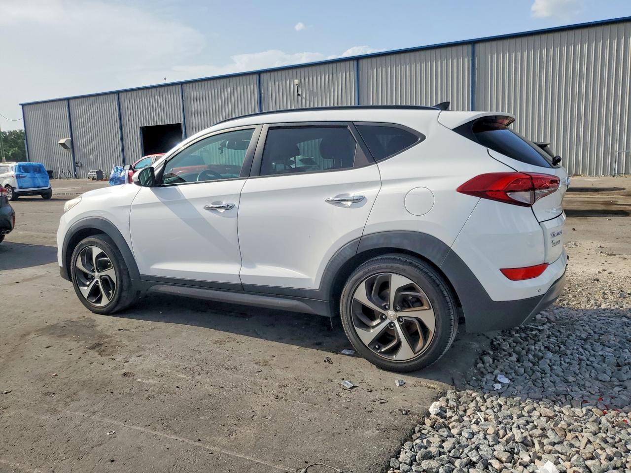 2016 Hyundai Tucson Limited - zdjęcie 2