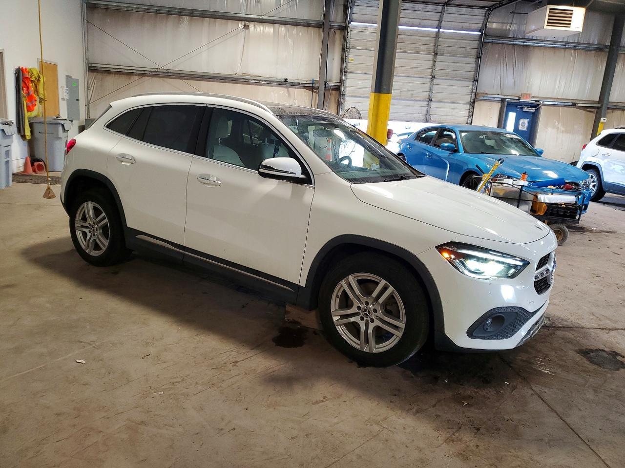 2021 Mercedes-Benz Gla 250 4Matic - zdjęcie 4