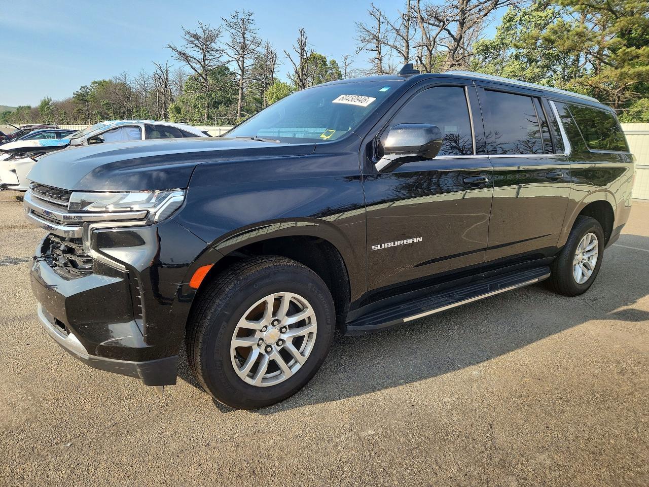2021 Chevrolet Suburban K1500 Lt - zdjęcie główne