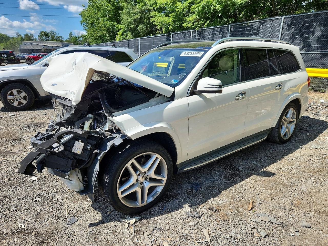 2015 Mercedes-Benz Gl 550 4Matic - zdjęcie główne