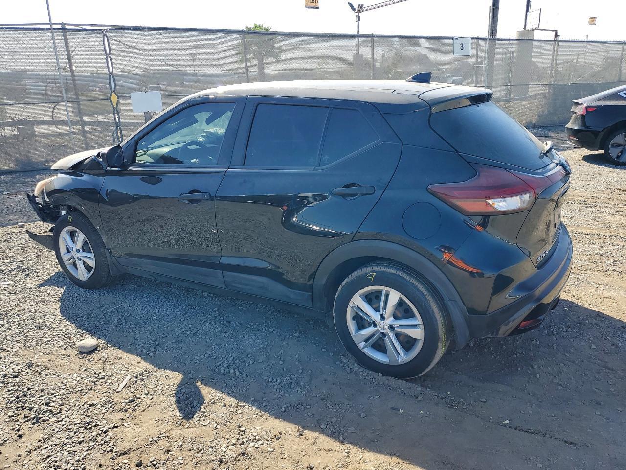 2022 Nissan Kicks S - zdjęcie 2