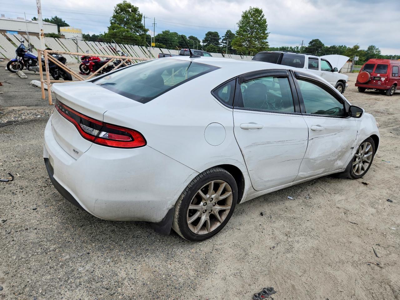2013 Dodge Dart Sxt - zdjęcie 3